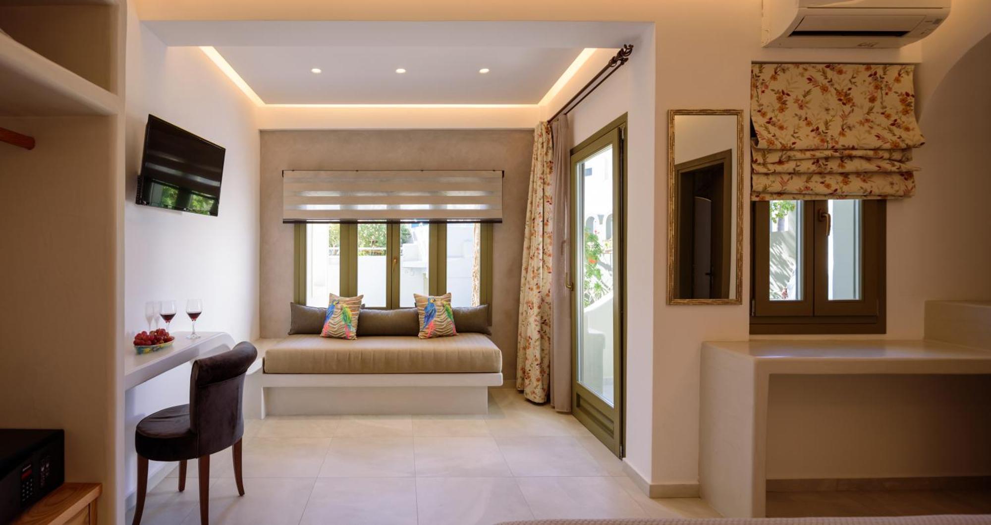 Zephyros Hotel