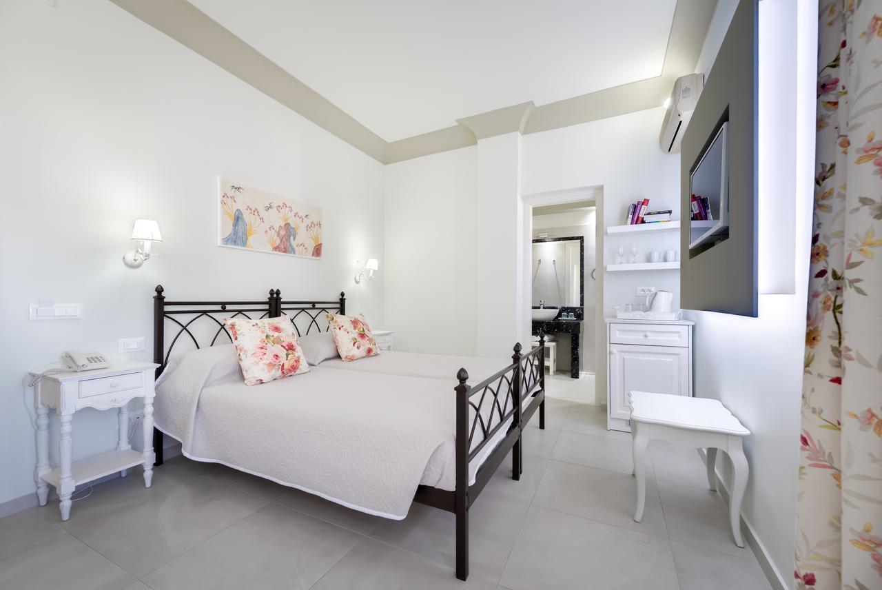 Zephyros Hotel 3*