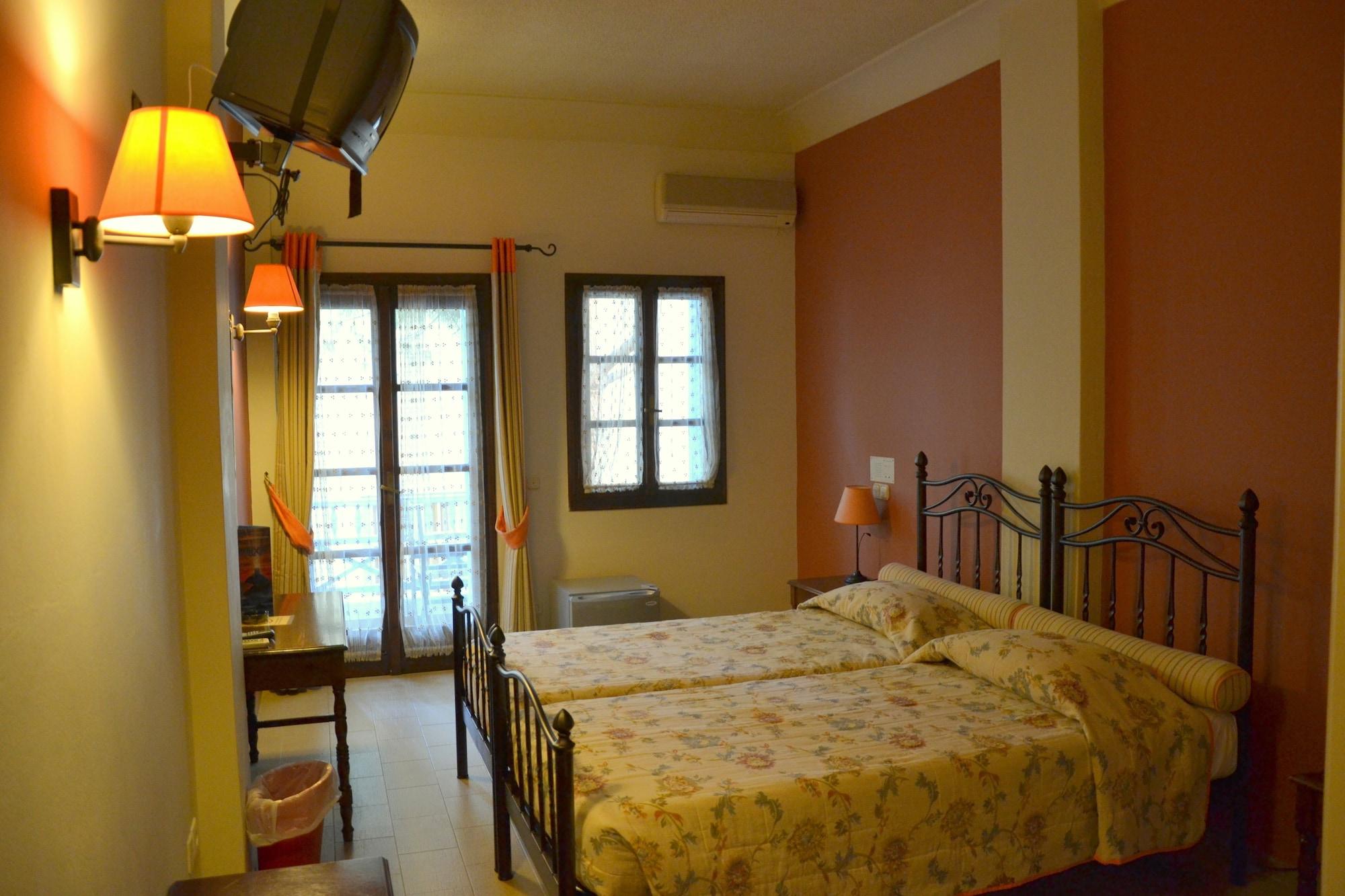 Zephyros Hotel 3*